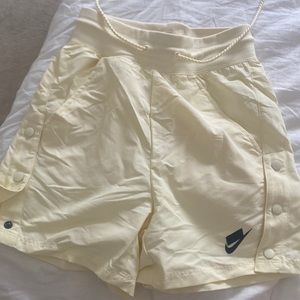 Nike Streetwear Shorts XS